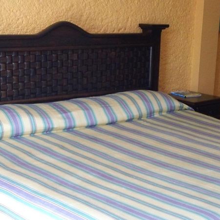 Hotel Villa Monarca Inn Zitacuaro Room photo