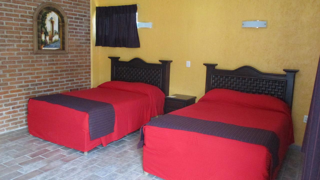 Hotel Villa Monarca Inn Zitacuaro Exterior photo