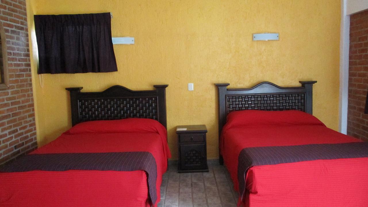 Hotel Villa Monarca Inn Zitacuaro Exterior photo