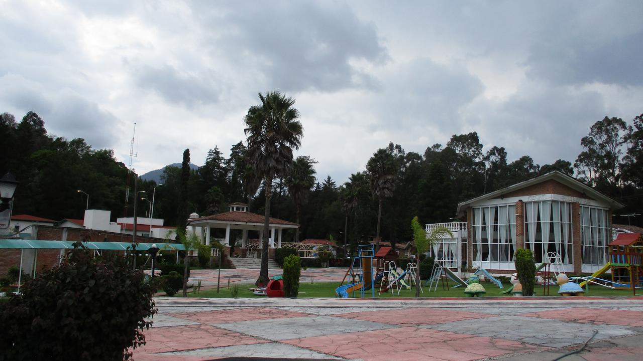 Hotel Villa Monarca Inn Zitacuaro Exterior photo