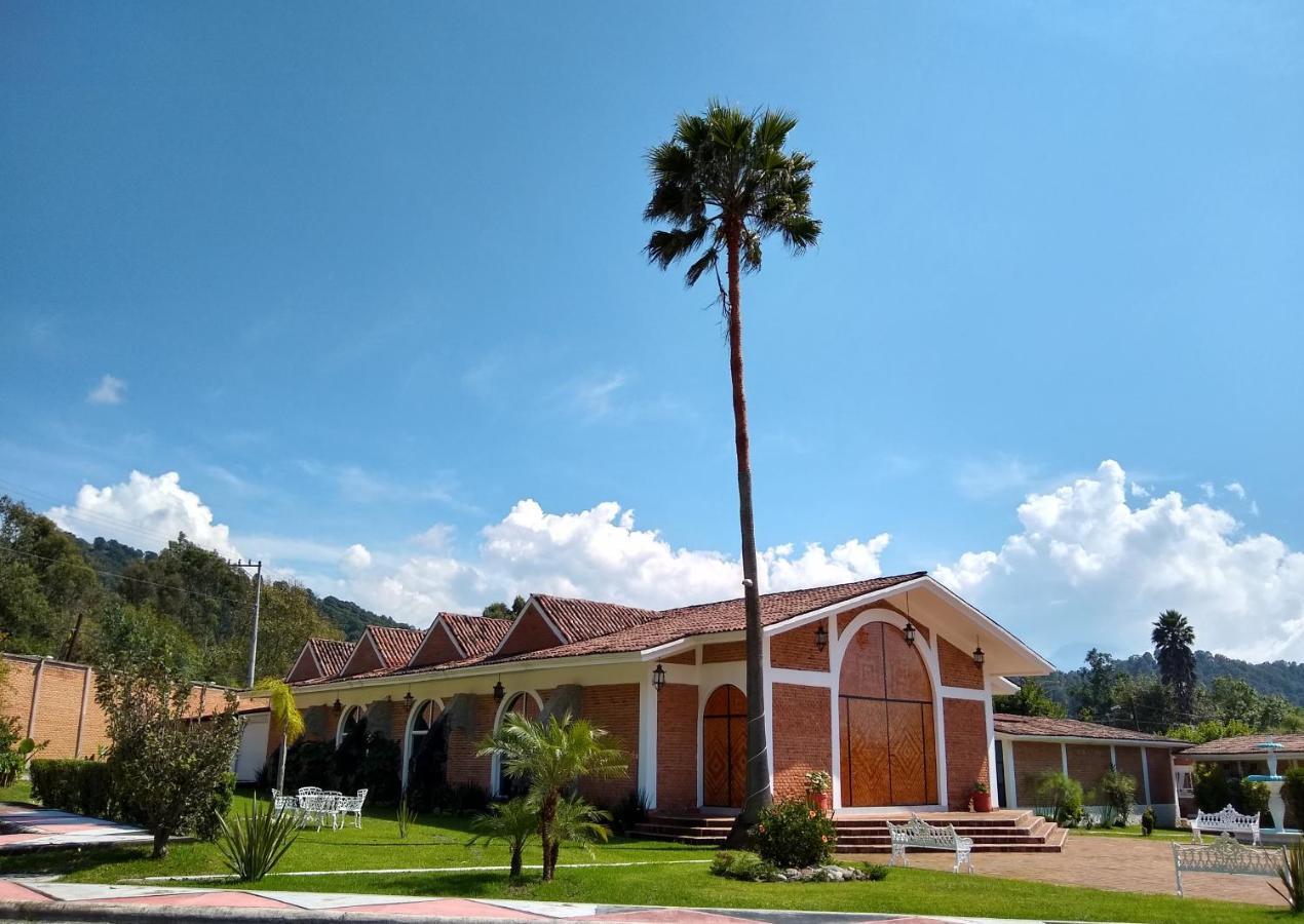 Hotel Villa Monarca Inn Zitacuaro Exterior photo