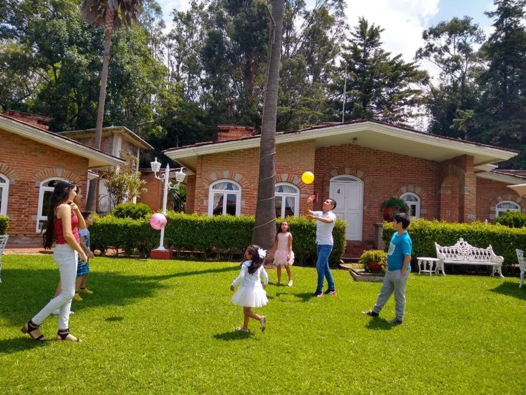 Hotel Villa Monarca Inn Zitacuaro Exterior photo